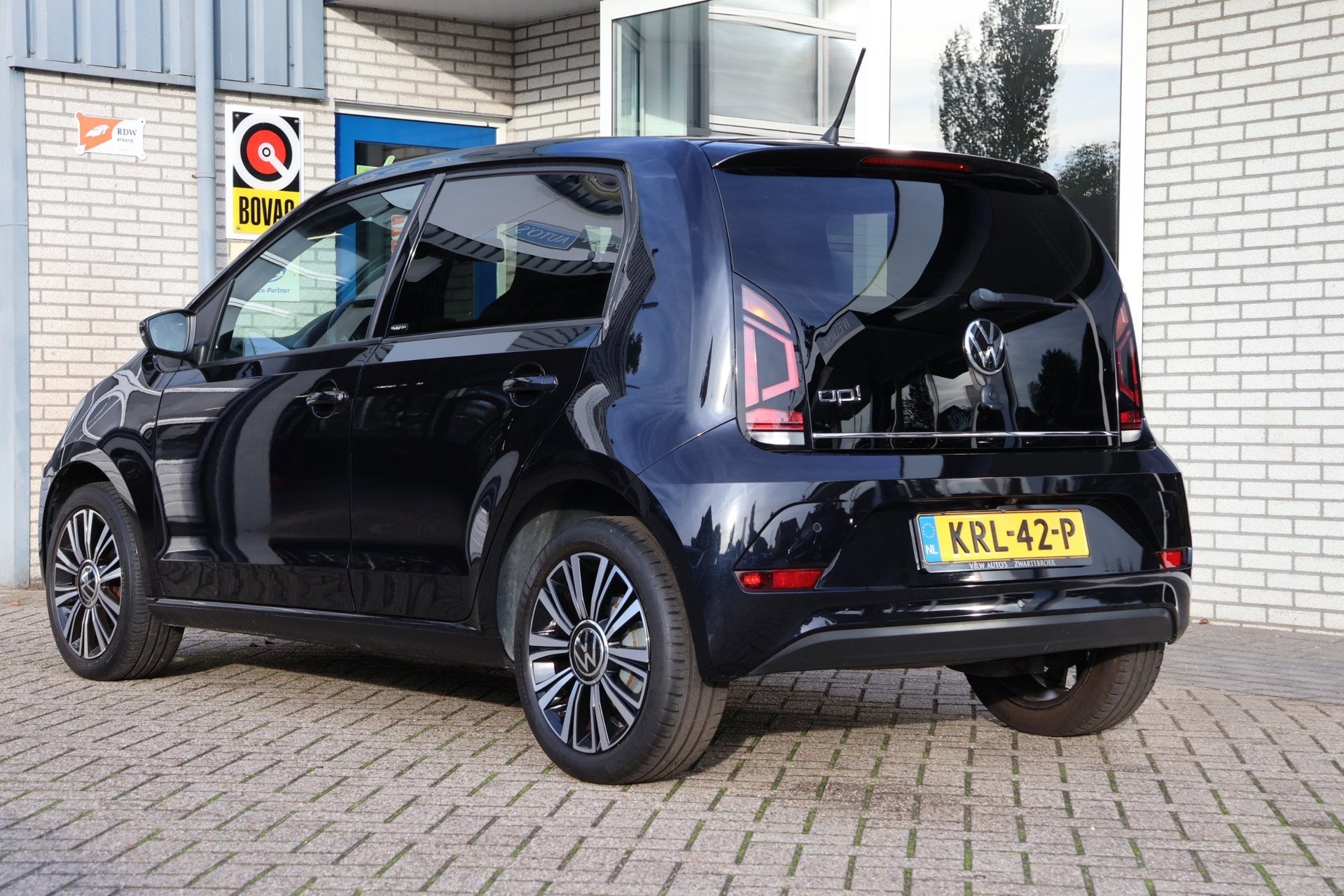 Foto 6 van Volkswagen UP! United Achteruitrijcamera Cruise-control Stoe