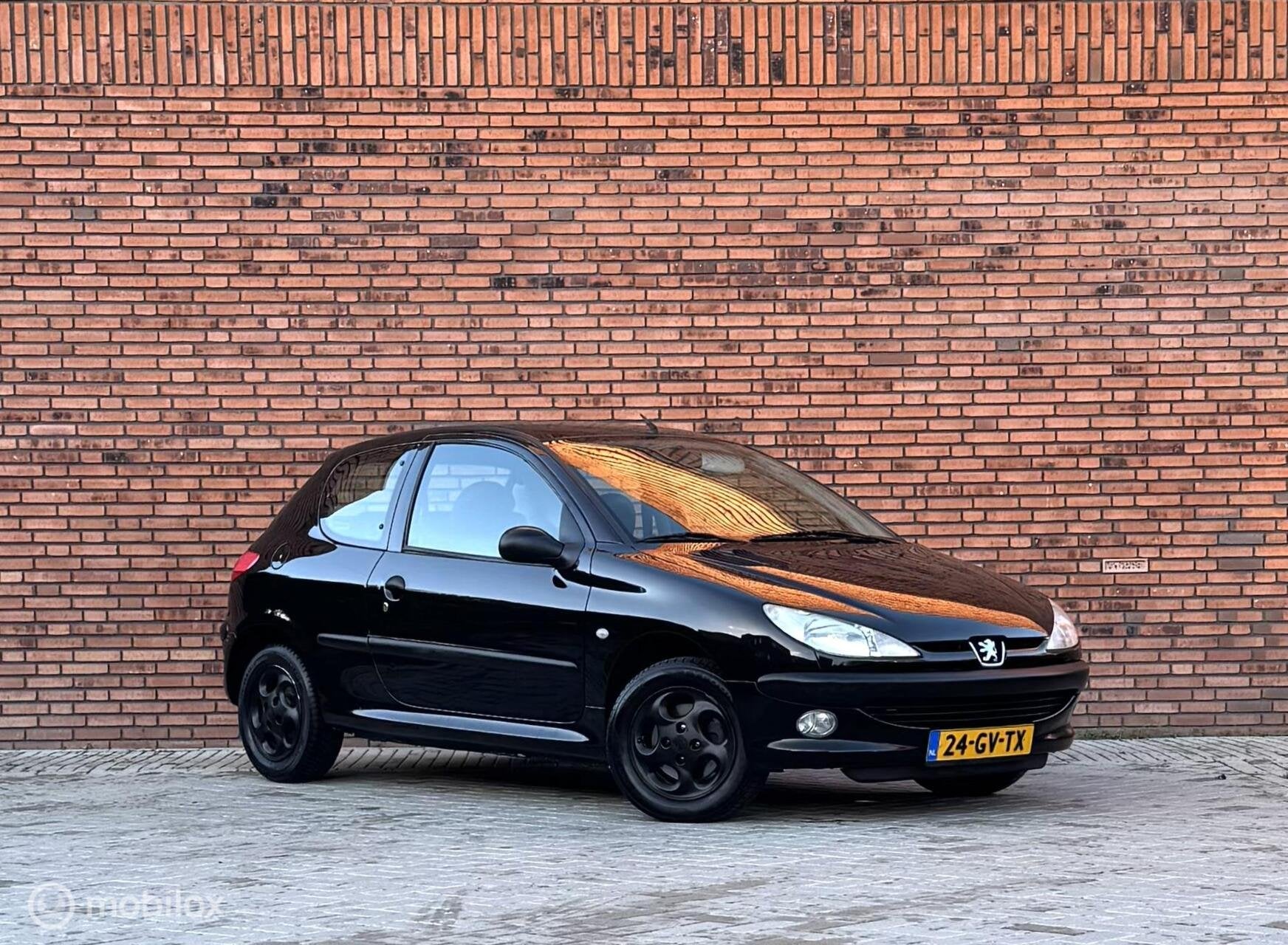 Peugeot 206 1.6-16V XTAutomaat,NEW APK/licht metaal, 1025 kg, 4 cilinders, Zwart, Bedrijf