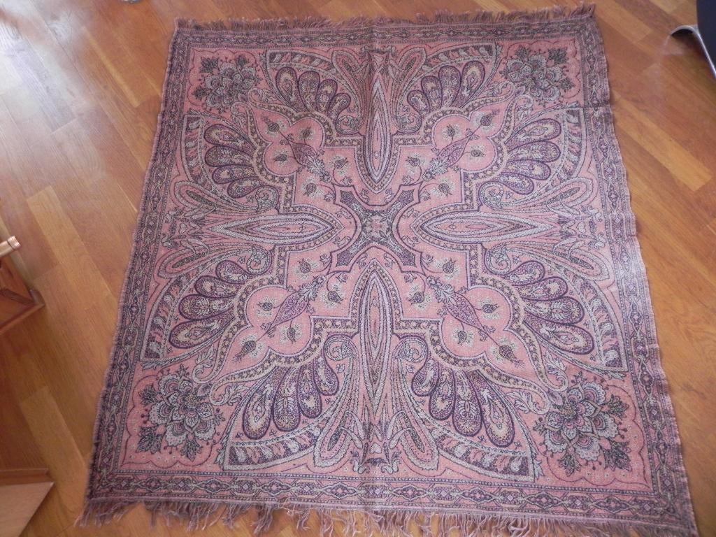 Antiek tafel/kapstok kleed, Antiek en Kunst, Antiek | Kleden en Textiel, Ophalen of Verzenden