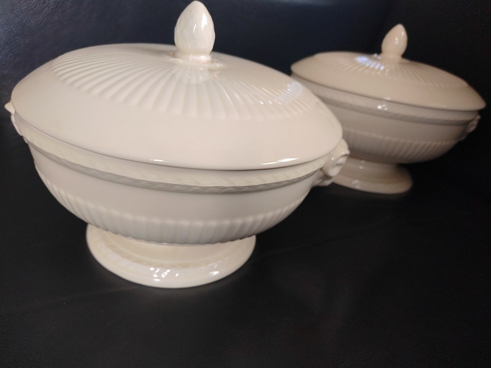 2 Dekschalen van Wedgwood Edme met extra deksel, Ophalen of Verzenden