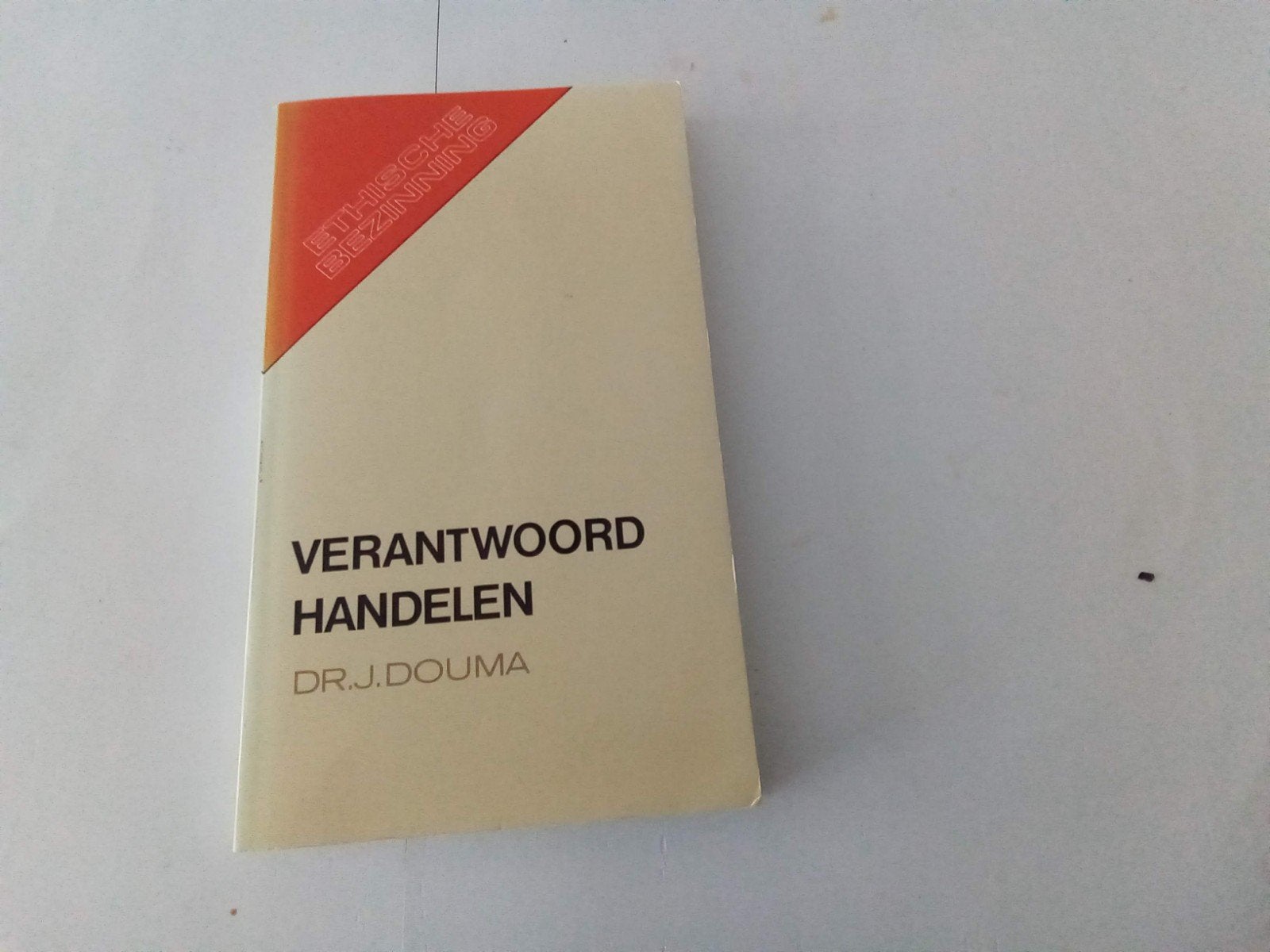 Verantwoord handelen ( Ds J Douma, Boeken, Ophalen of Verzenden, Gelezen, Christendom | Protestants