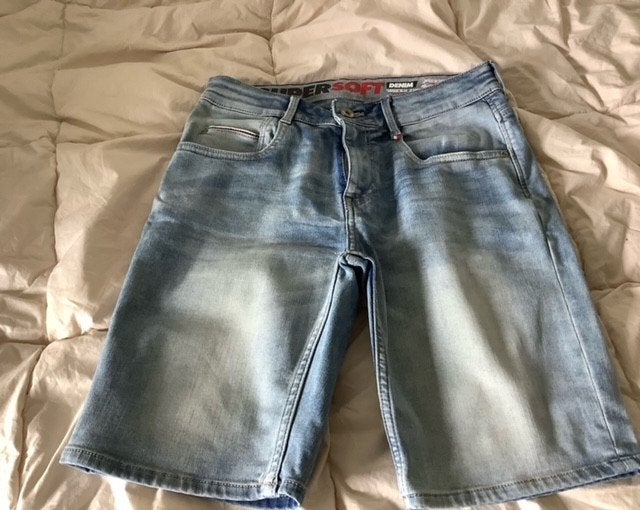 Vingino Super Soft Denim Short - Maat 14/164, Kinderen en Baby's, Broek, Ophalen of Verzenden, Zo goed als nieuw, Vingino