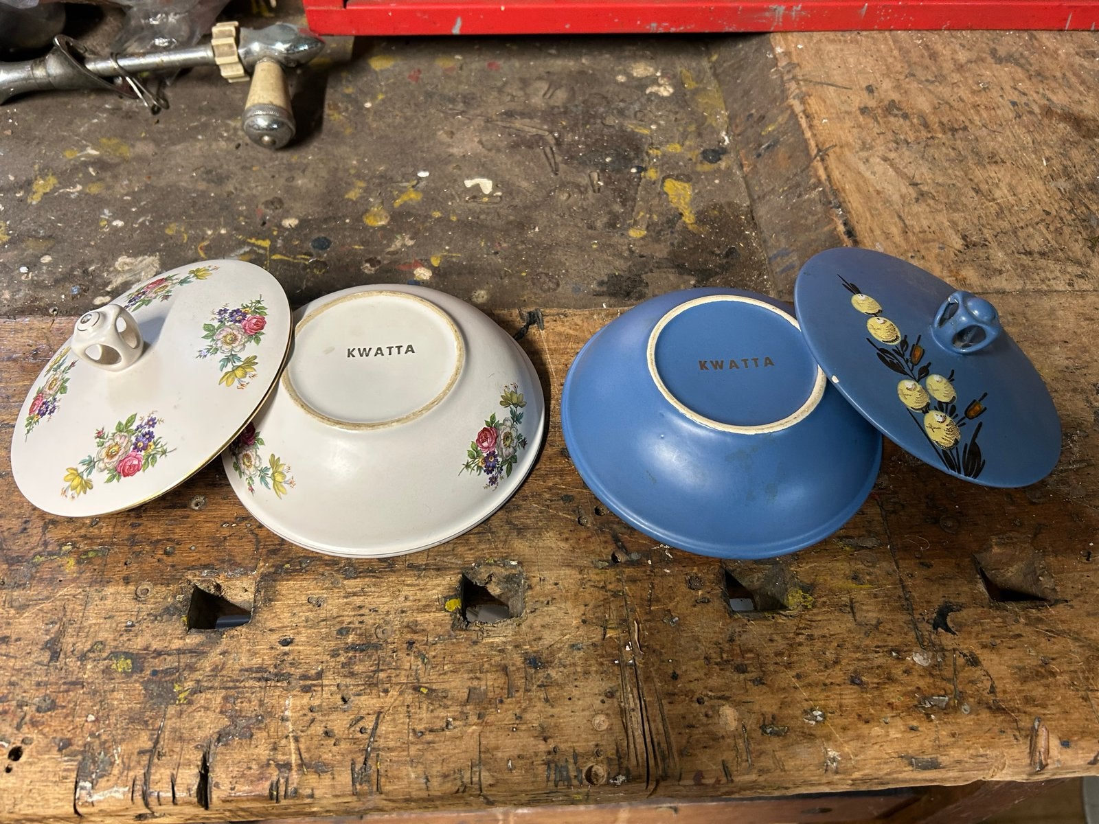 Set van 2 vintage Kwatta bonbonschaaltjes met deksel, Ophalen