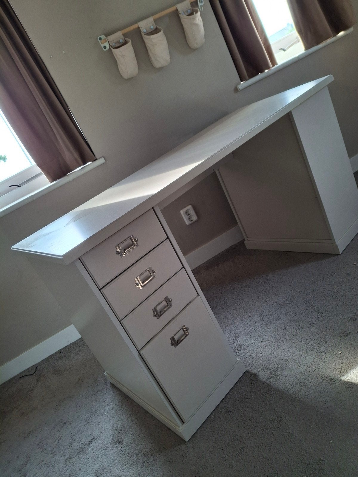 IKEA Bureau met lades en opbergruimte, Huis en Inrichting, Bureaus, Ophalen, Met lades, Gebruikt, Spaanplaat of MDF