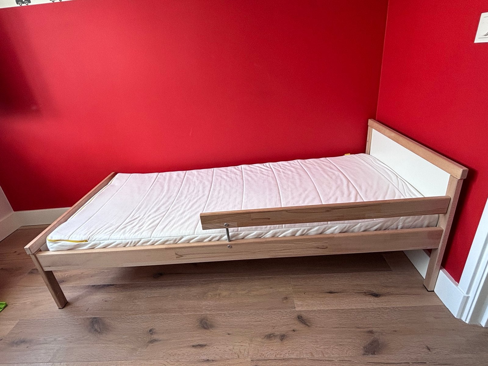 IKEA SNIGLAR Peuterbed met uitvalbeveiliging, Ophalen, Gebruikt, Beige, 200 cm