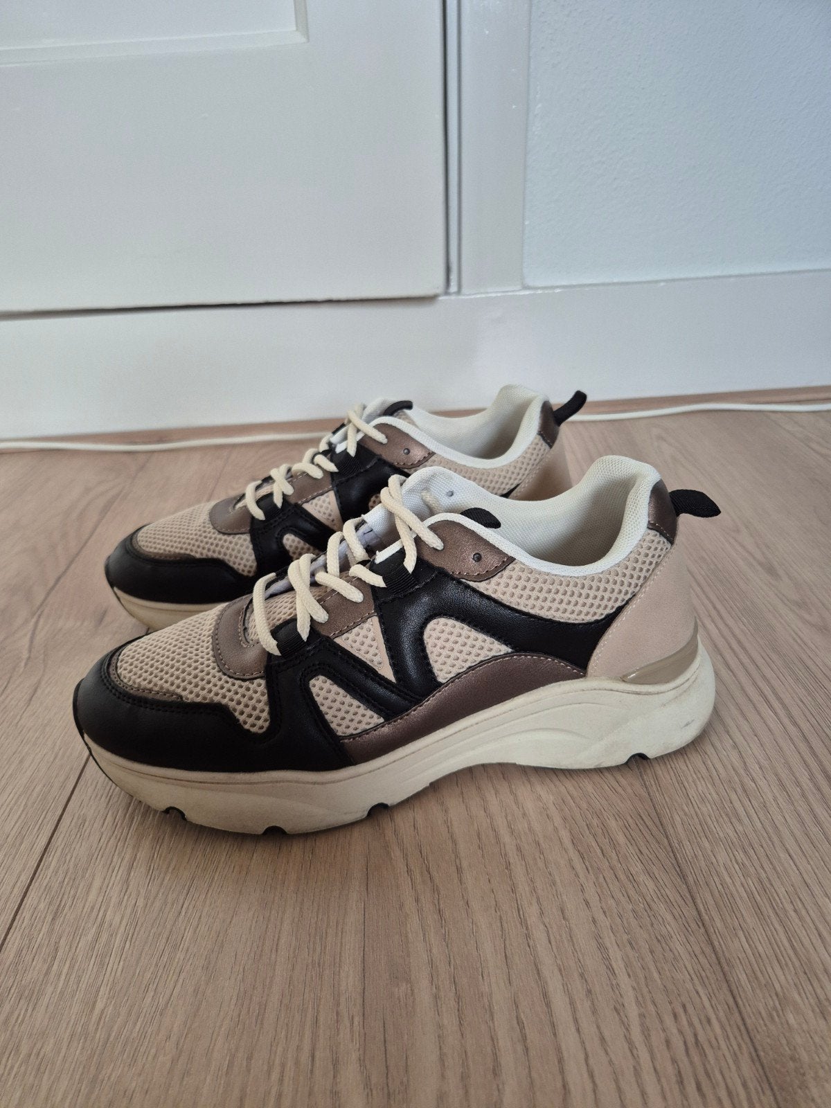 Dames sneakers maat 40 Shoeby, Kleding | Dames, Zwart, Ophalen of Verzenden, Sneakers of Gympen, Shoeby