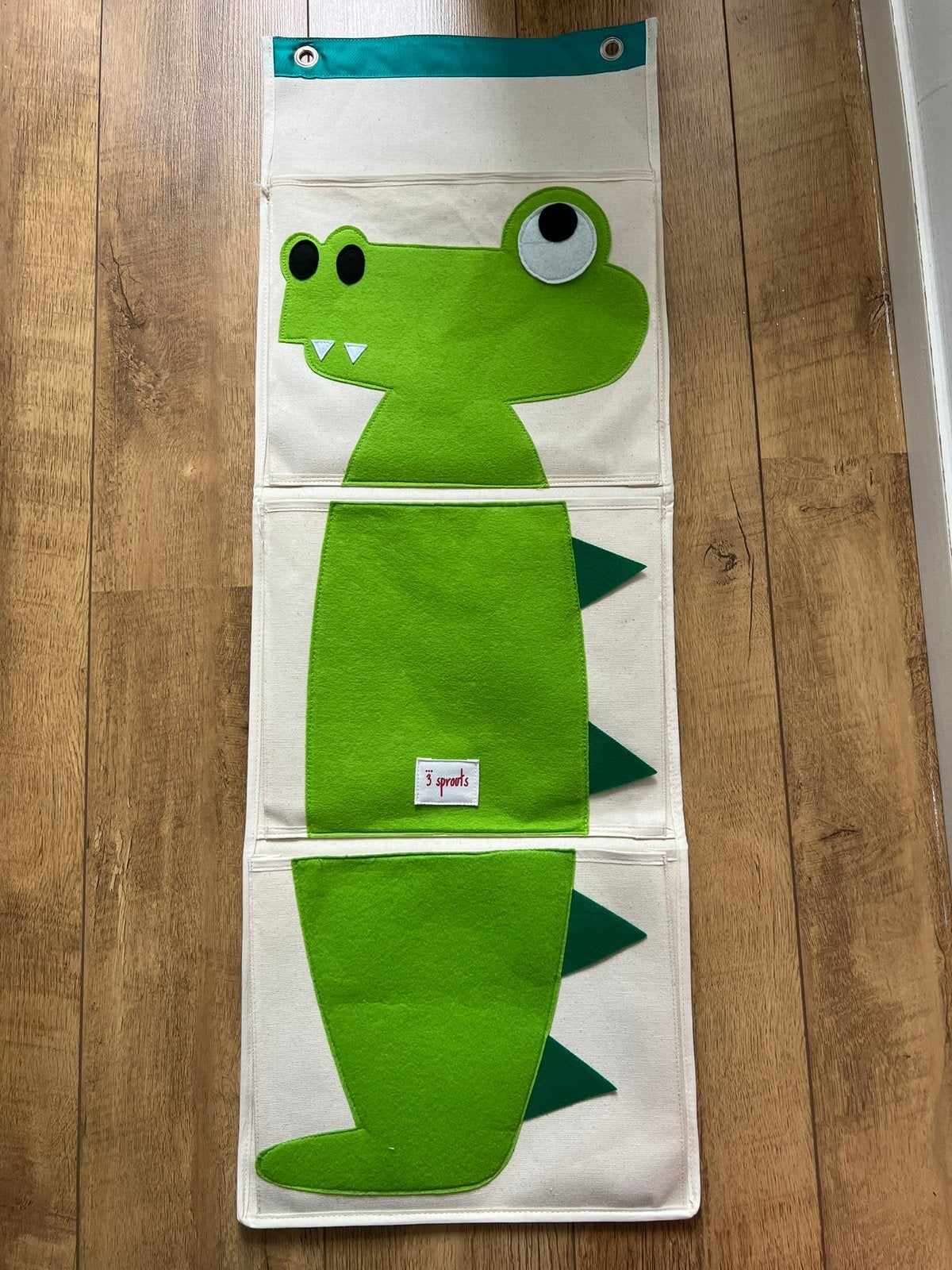 Wand organizer Dino - Three sprouts, Kinderen en Baby's, Kinderkamer | Inrichting en Decoratie, Ophalen, Zo goed als nieuw, Wanddecoratie