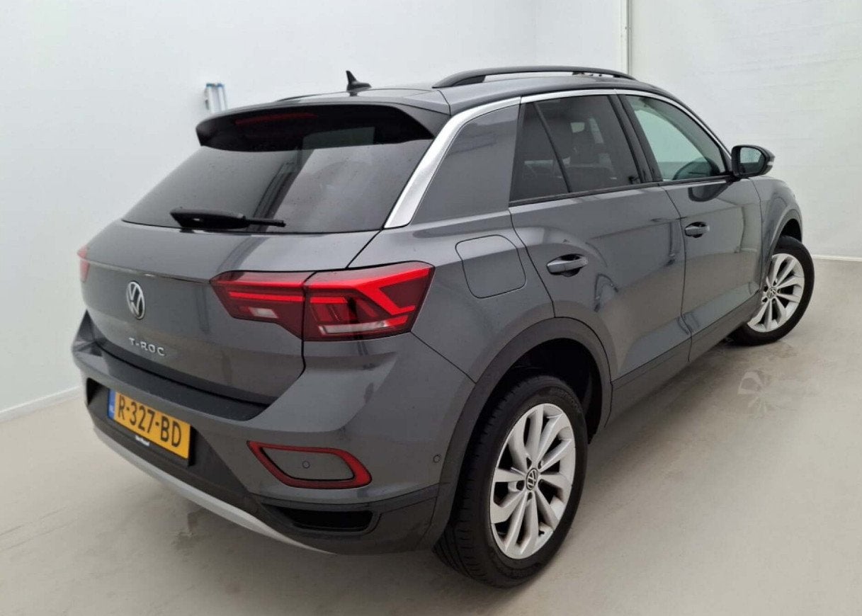 Volkswagen T-Roc 1.0 TSI Life Business 110 PK | Navigatie |, Voorwielaandrijving, 12 maanden, Stof, Gebruikt