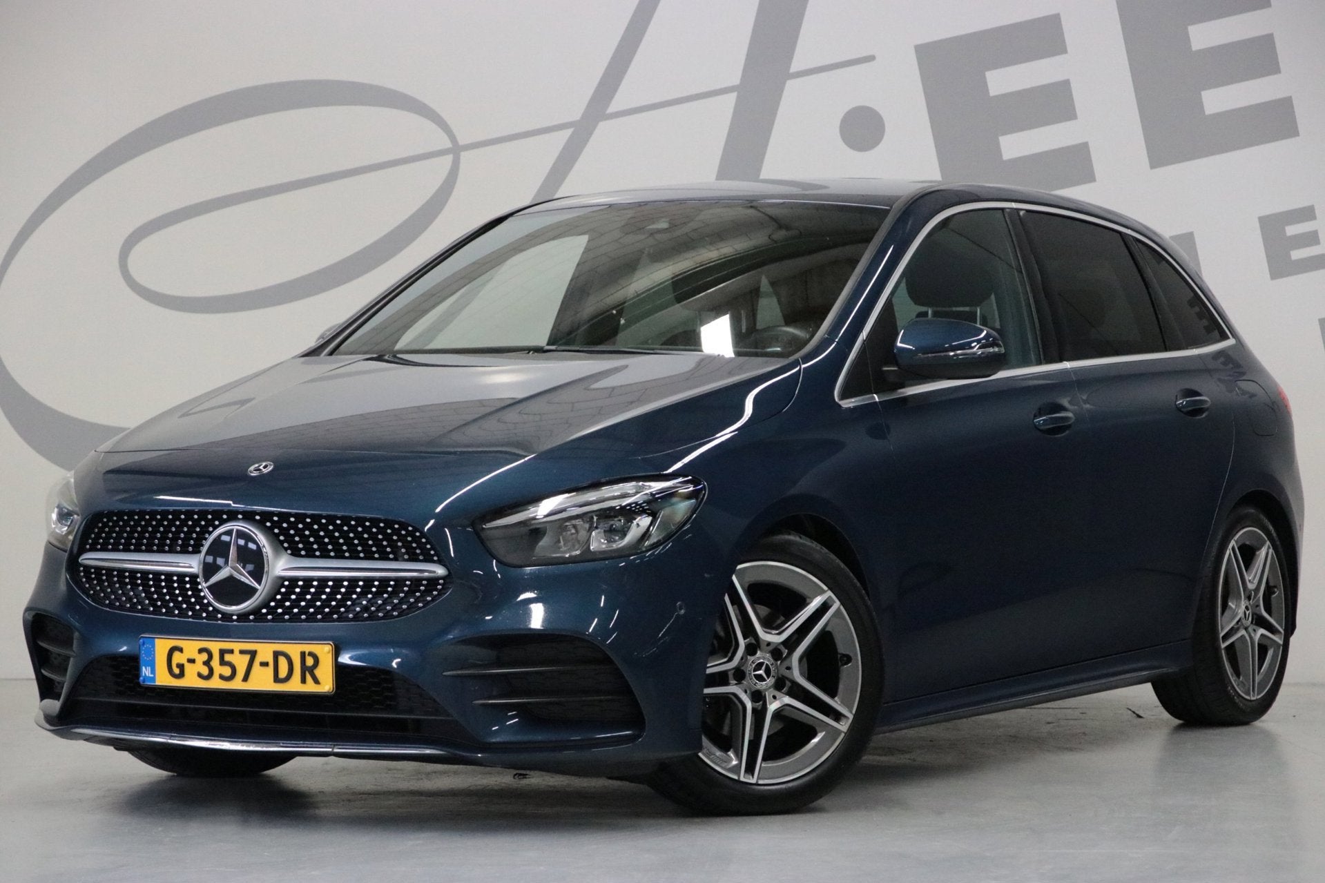 Mercedes-Benz B-klasse 180 Apple carplay/ NAP/ Origineel NL, 136 pk, Gebruikt, 4 cilinders, 700 kg