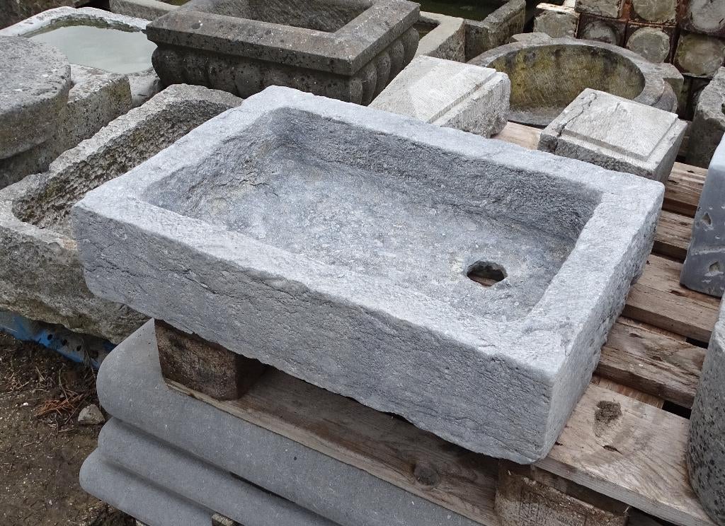 oude arduinen gootsteen wasbak lavabo pompbak trog, Ophalen