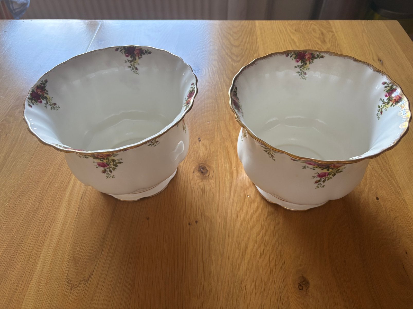 2 grote bloempotten Royal Albert, Ophalen of Verzenden, Nieuw, Porselein, Overige typen