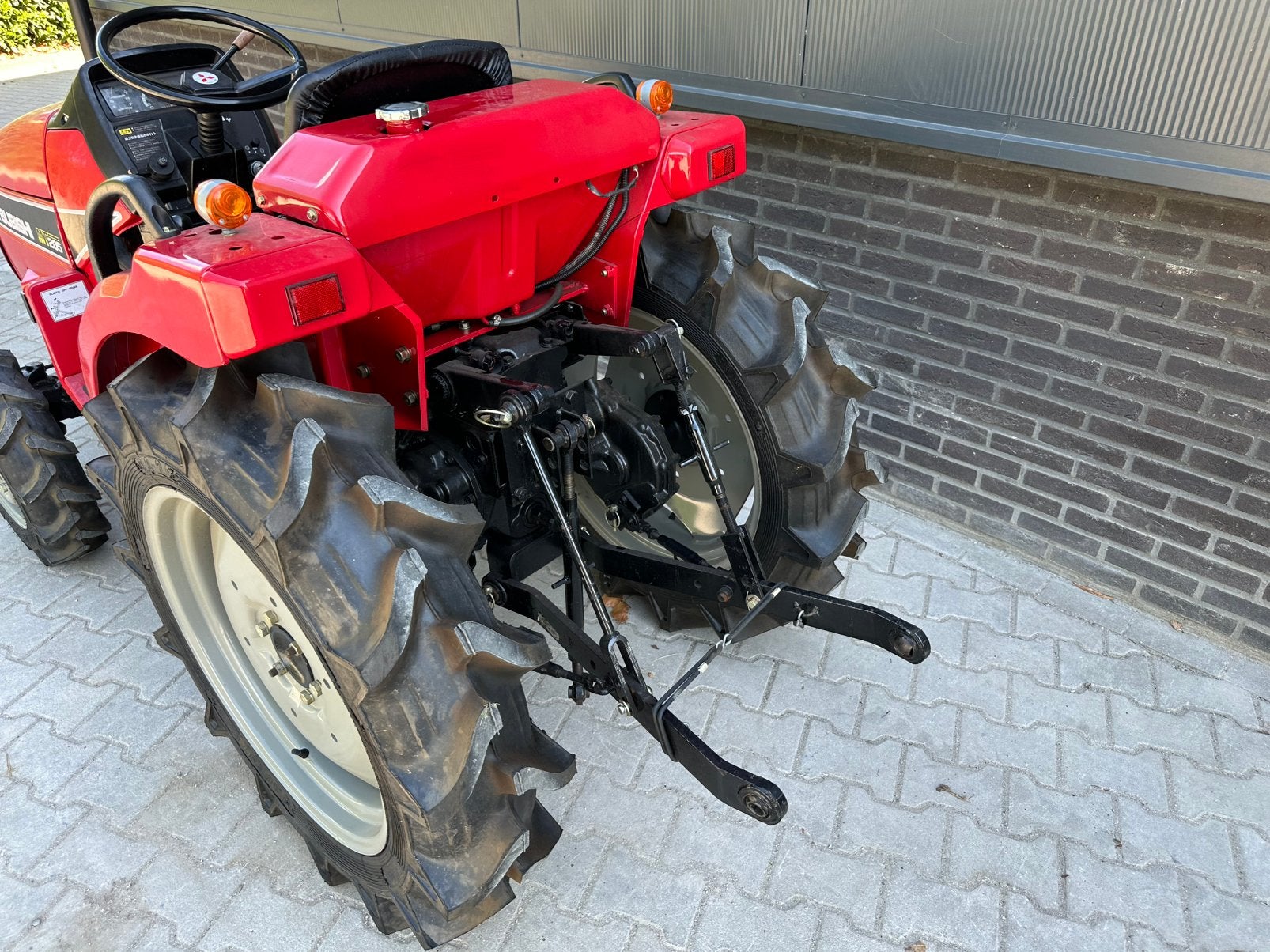 Mitsubishi MT205 - 4x4 - Zijschakeling, Zakelijke goederen, Agrarisch | Tractoren, Gebruikt, Tot 2500, Tot 80 Pk, Ophalen