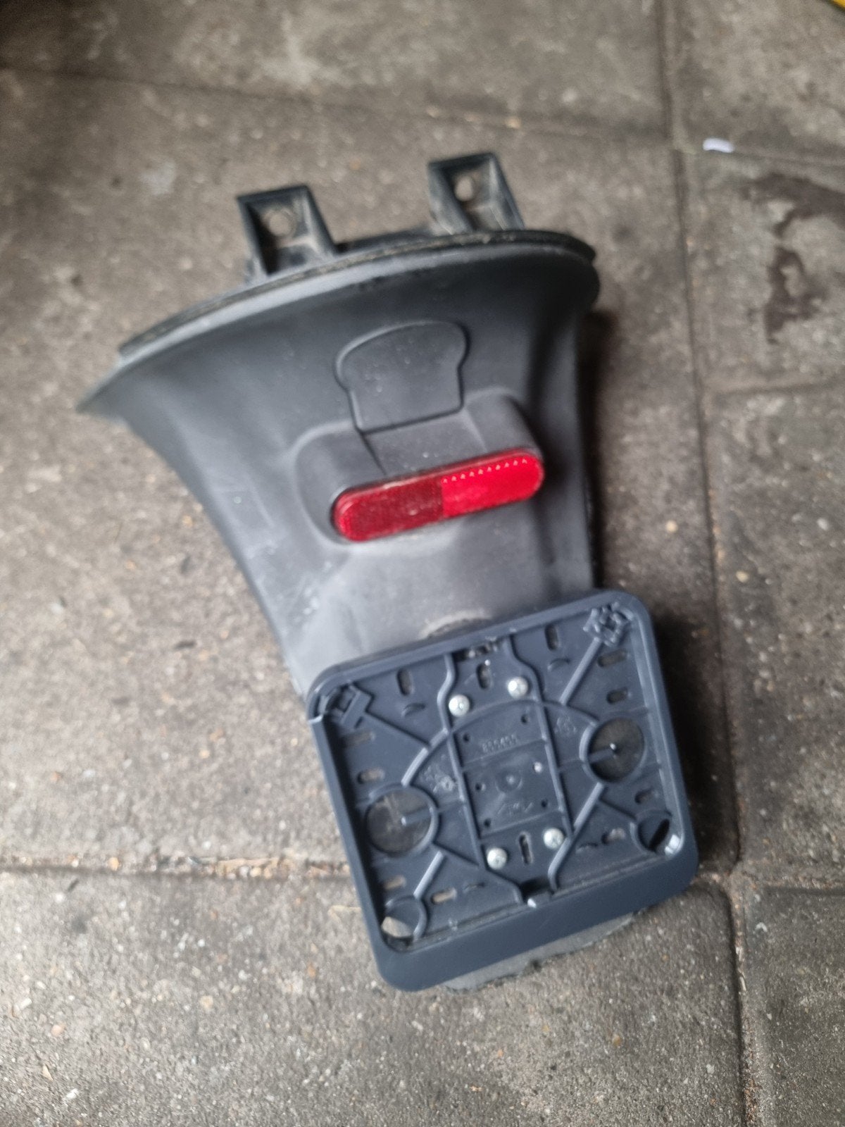 Zip 2000 kenteken houder, Ophalen