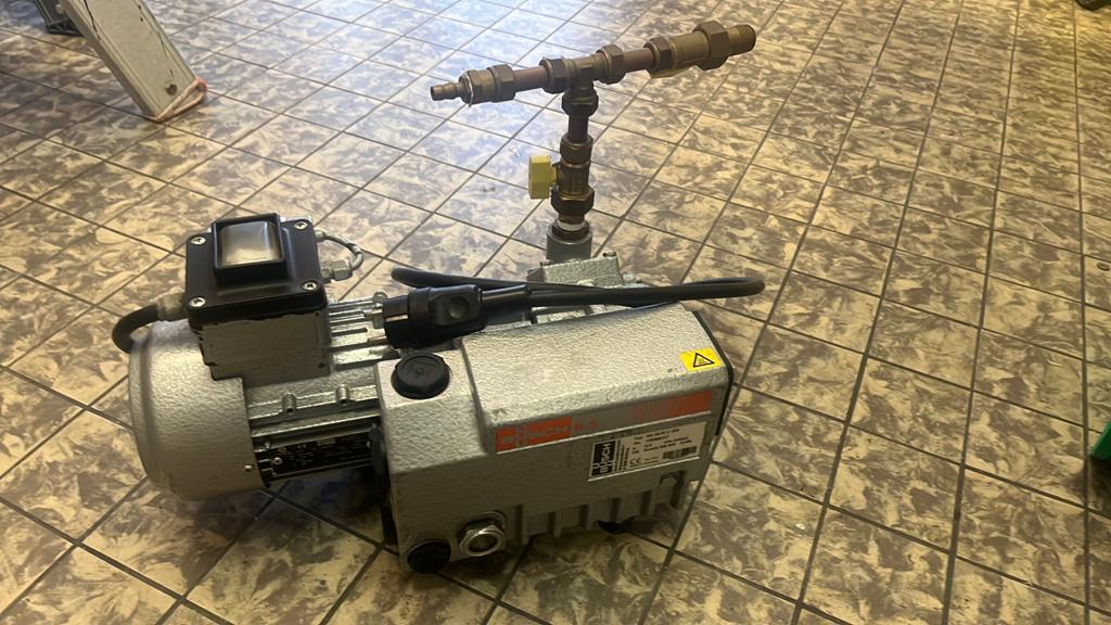 Busch R5 vacuümpomp, Minder dan 25 liter, Ophalen of Verzenden, Zo goed als nieuw, Minder dan 200 liter/min
