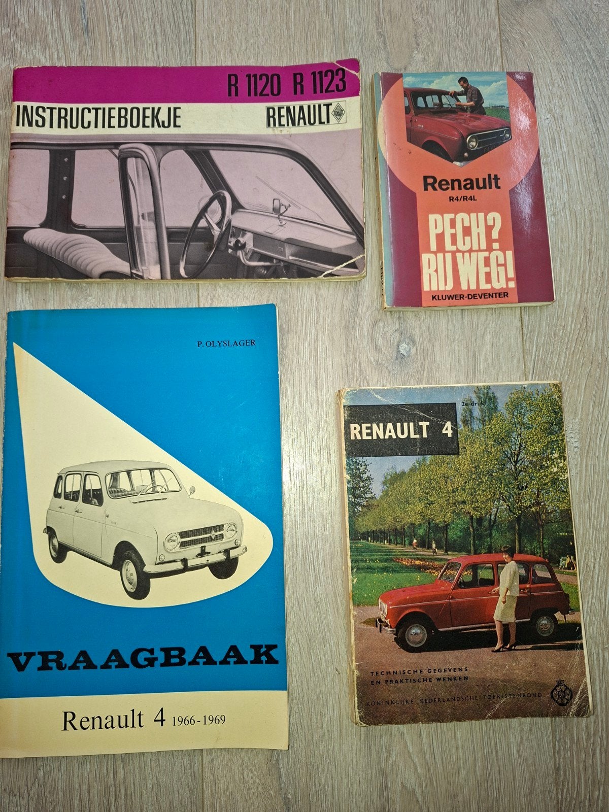 Renault 4 instructie en onderhoudsboekenpakket, Ophalen of Verzenden, Renault