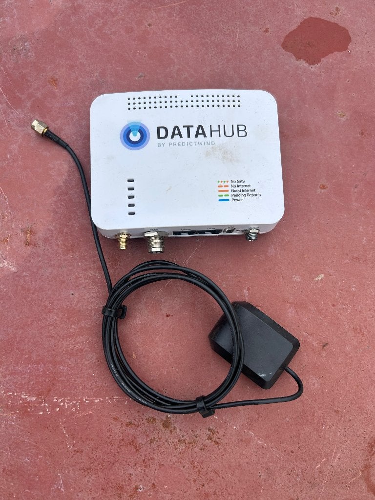 PredictWind DATA Hub, Ophalen of Verzenden, Zo goed als nieuw, Communicatie