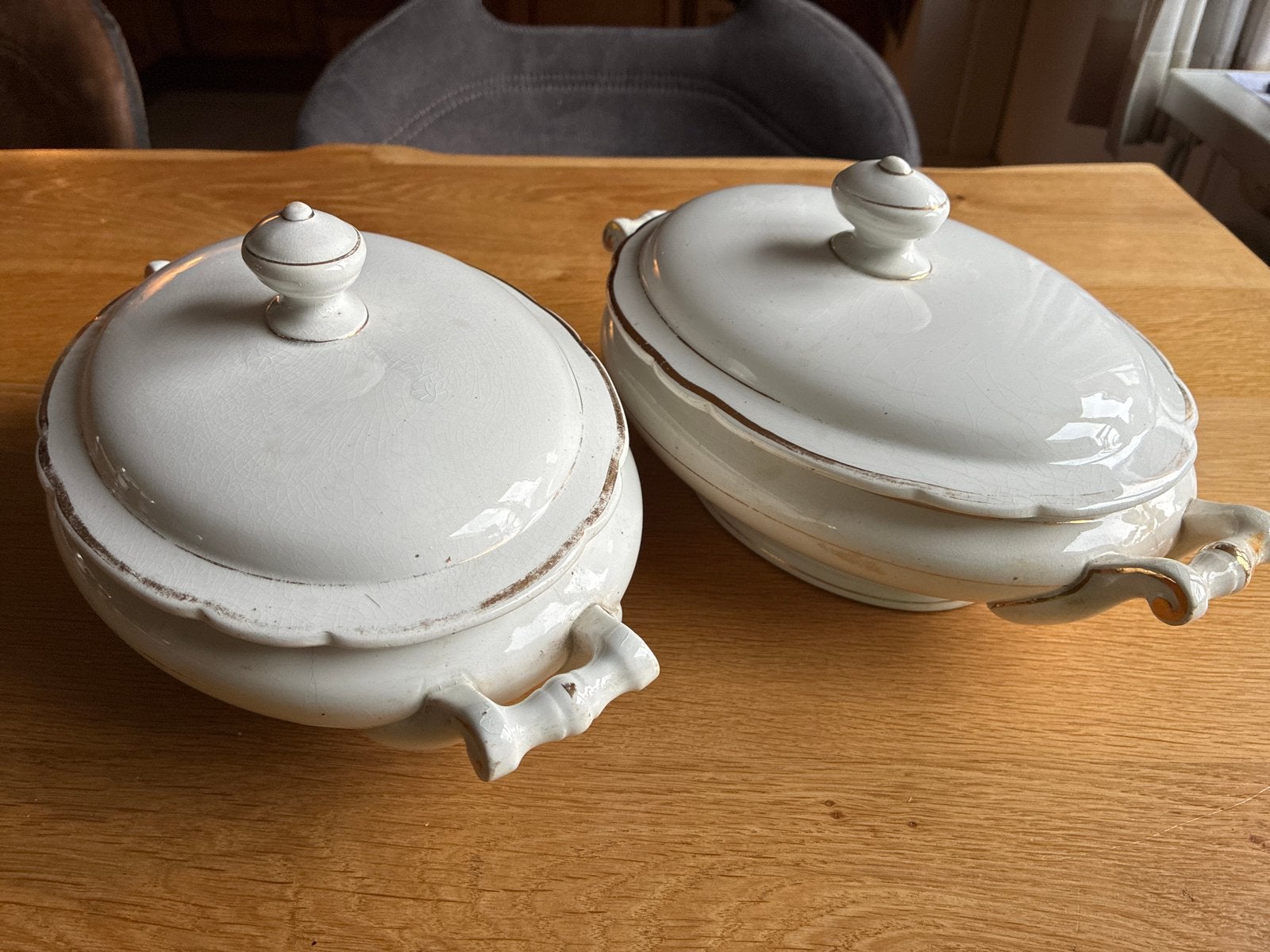 Set van 2 Antieke Terrines met Deksel - Wit met Gouden Rand, Antiek en Kunst, Ophalen of Verzenden