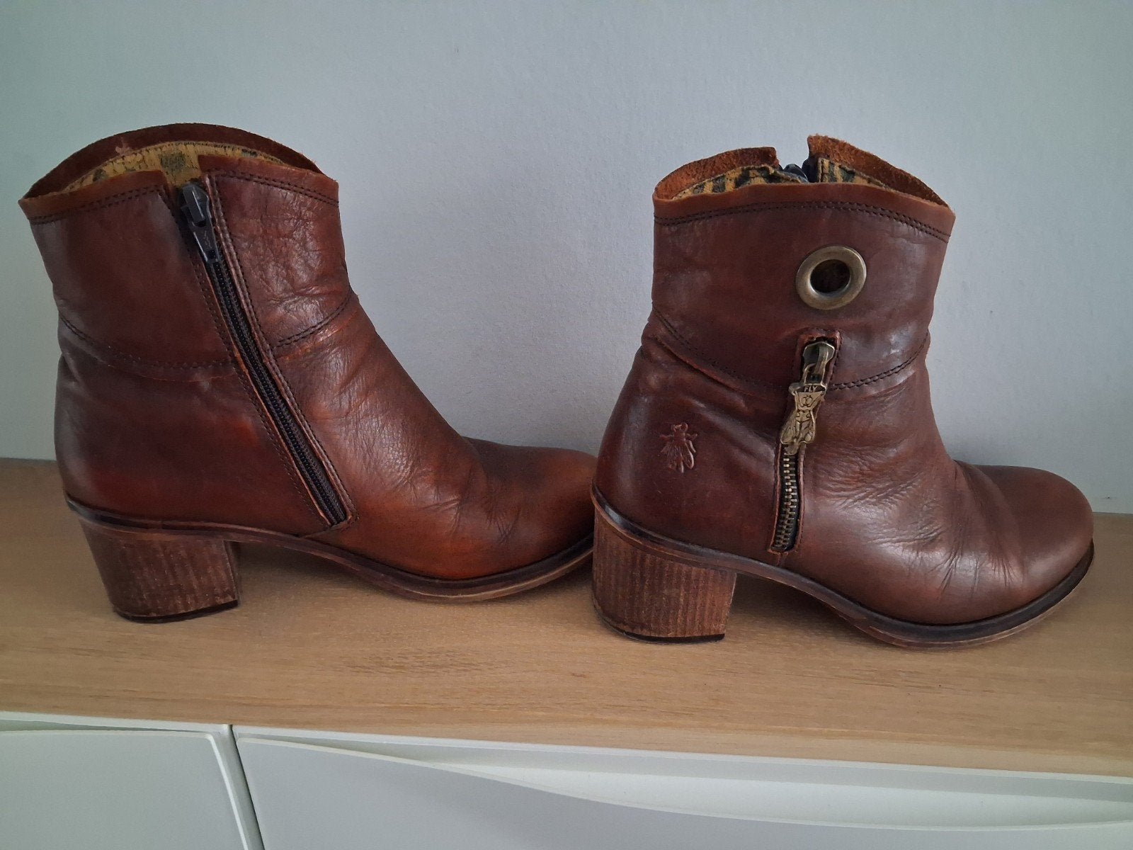 Leren enkellaarzen Fly London maat 39.zie omschrijving, Kleding | Dames, Bruin, Ophalen of Verzenden, Fly London, Gedragen
