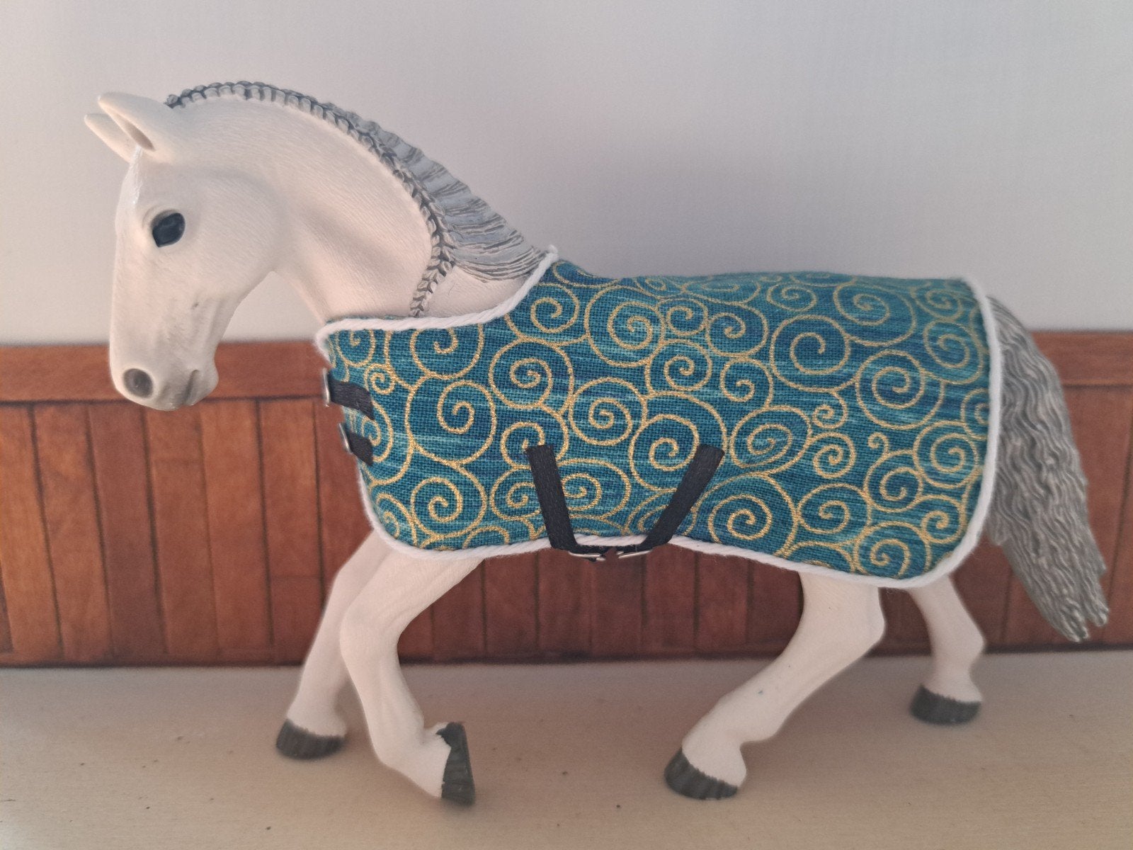 schleich deken turquoise goud, Verzamelen, Ophalen of Verzenden, Zo goed als nieuw, Paard, Beeldje of Figuurtje