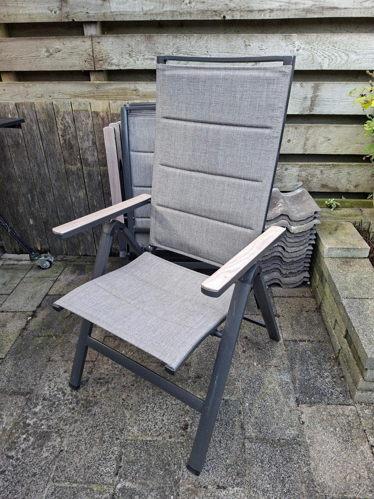 Tuinset met 4 stoelen en tafel (onderhoud nodig) - Gebruikt, Ophalen, 4 zitplaatsen, Gebruikt, Tuinset
