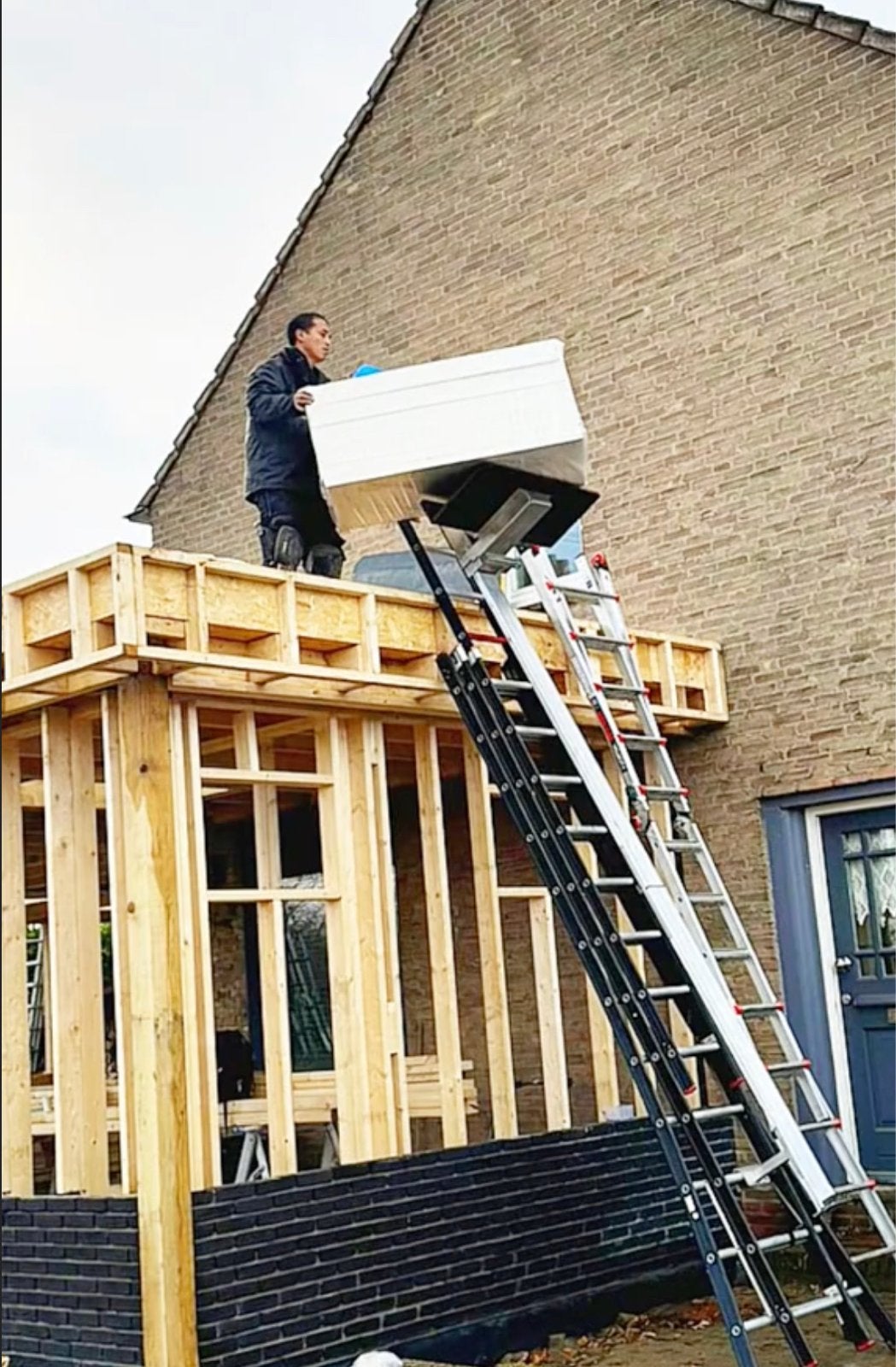 RAIZR compacte Ladderlift: Goederen, airco's, gereedschap., Zakelijke goederen, Ophalen