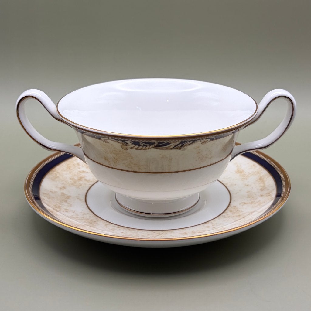 Wedgwood Cornucopia soepkom met schotel, Onbekend, Ophalen of Verzenden, Zo goed als nieuw, Onbekend