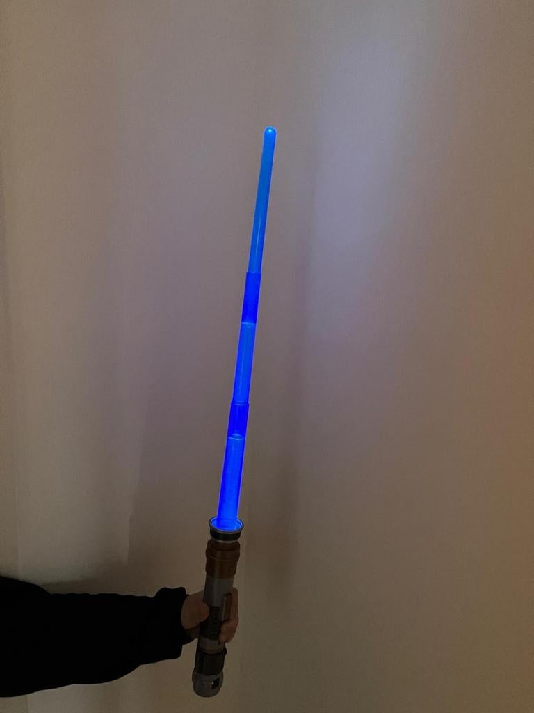 Lightsaber te koop, Verzamelen, Star Wars, Ophalen of Verzenden, Zo goed als nieuw, Actiefiguurtje