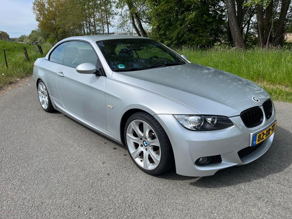 BMW e93 335i cabrio shadowline m-pakket trekhaak navi N54, Auto's, BMW, Automaat, Achterwielaandrijving, Cabriolet, 4 stoelen