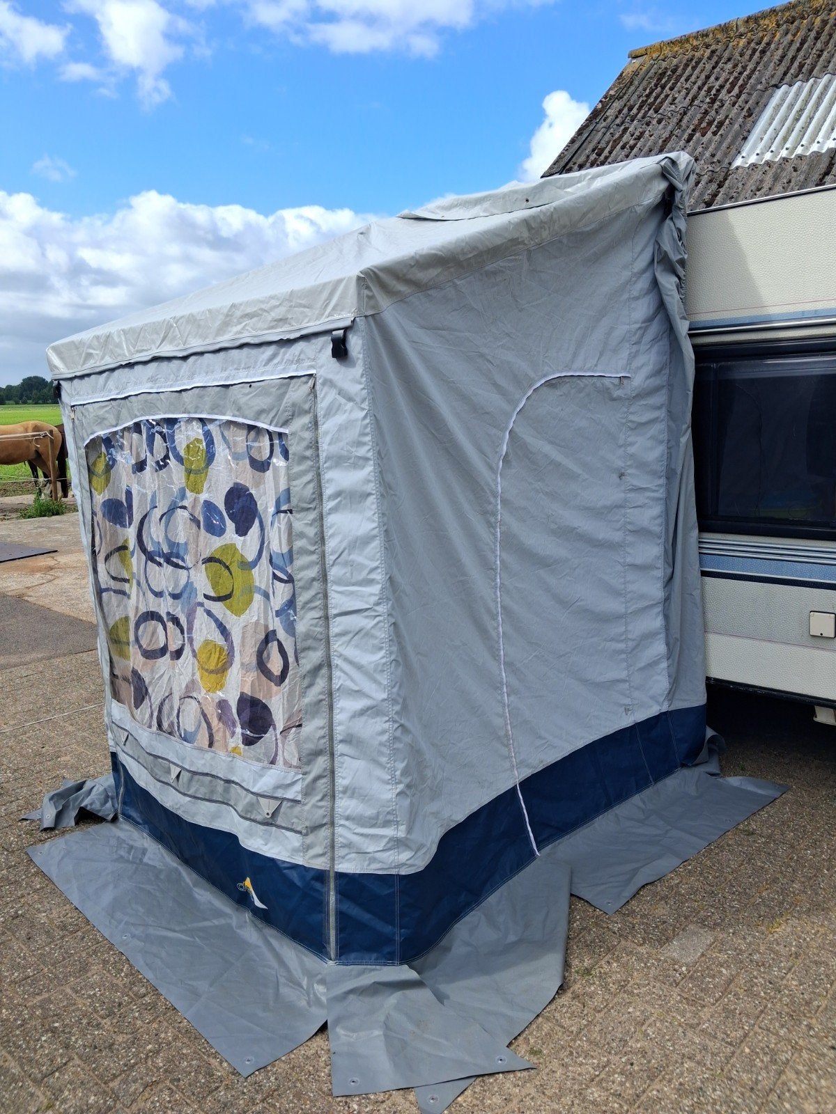 Bustent voor caravan of camper - zo goed als nieuw, Ophalen of Verzenden, Zo goed als nieuw, Tot en met 2