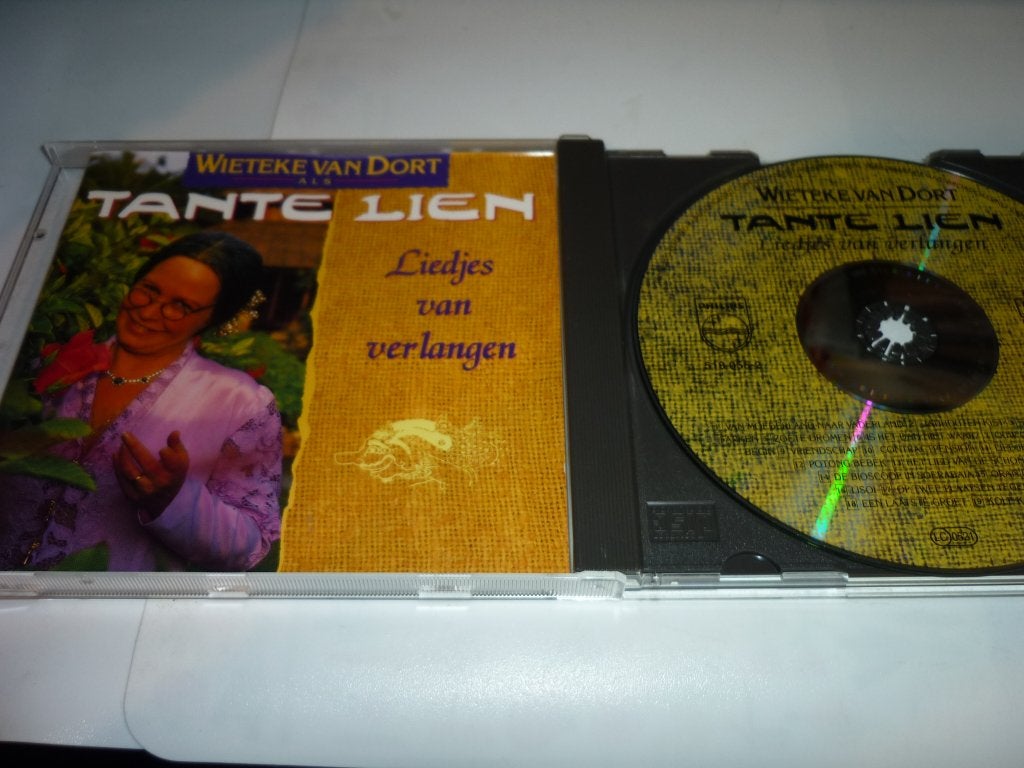 Wieteke van Dort als Tante Lien - Liedjes van Verlangen CD, Cd's en Dvd's, Inclusief boekje, Gebruikt, Ophalen of Verzenden, Volksmuziek