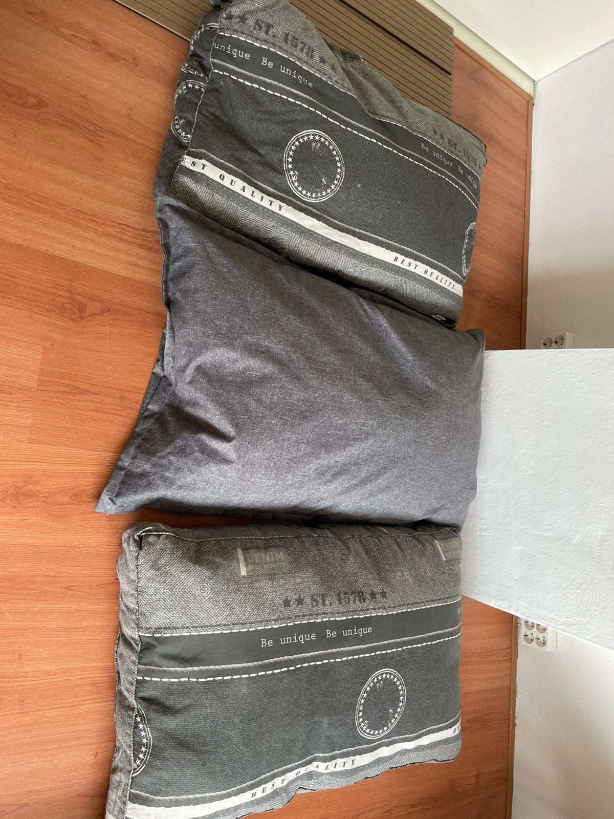 Te koop 3 kussens voor loungebank of als honden kussen, Ophalen, Nieuw