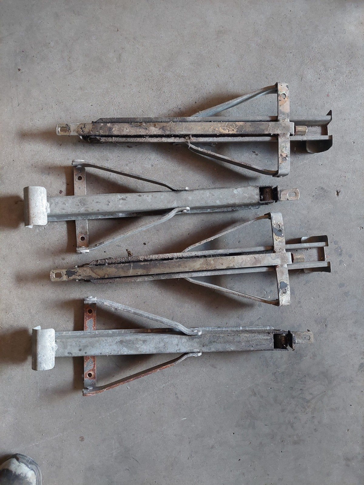 Set van 4 gebruikte aanhanger / vouwagen steunpoten, Ophalen of Verzenden