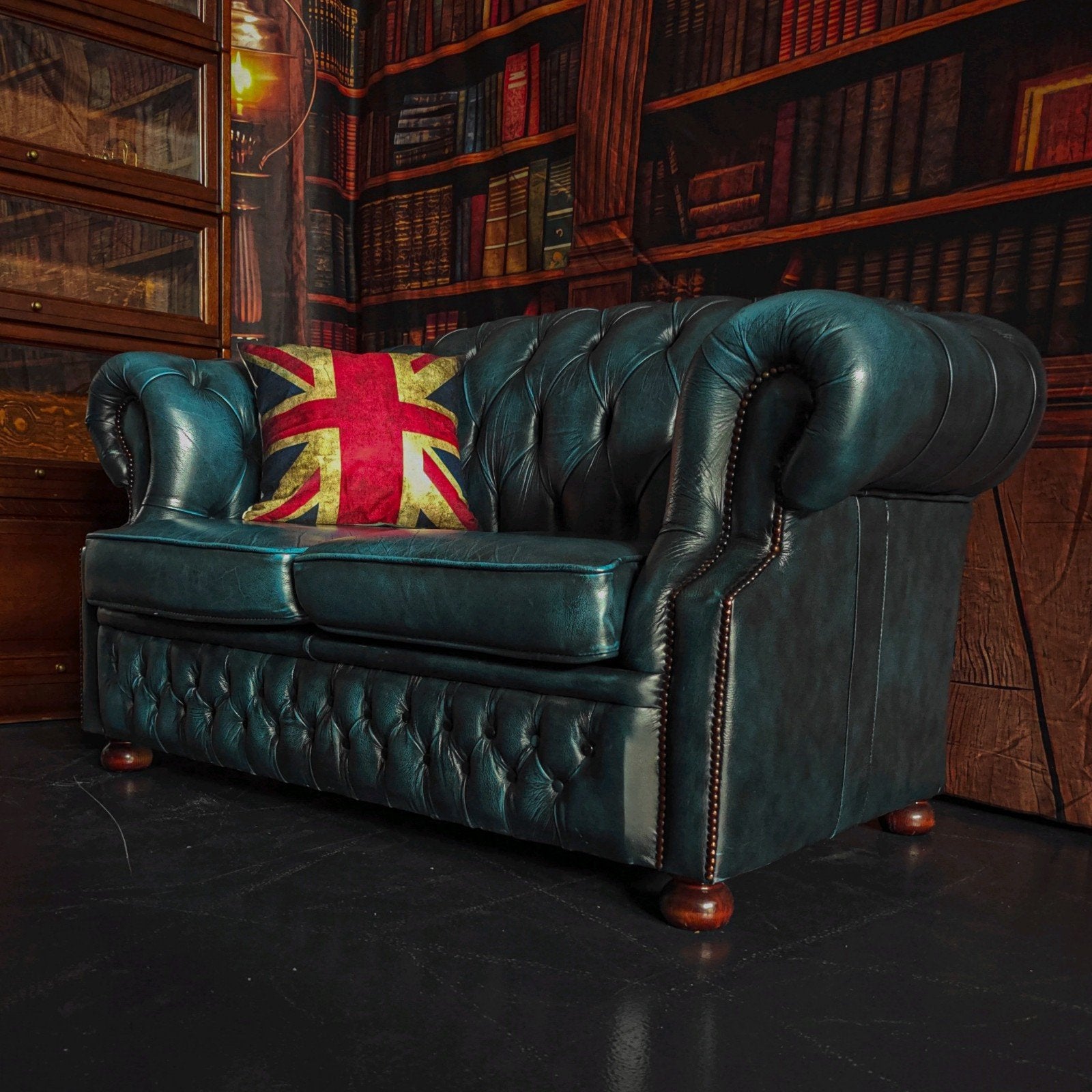 2-zits Chesterfield Bank • Antique Blue, Gebruikt, Bollenmarkt 14c Zwaagdijk Oost, Treasure, 150 tot 200 cm