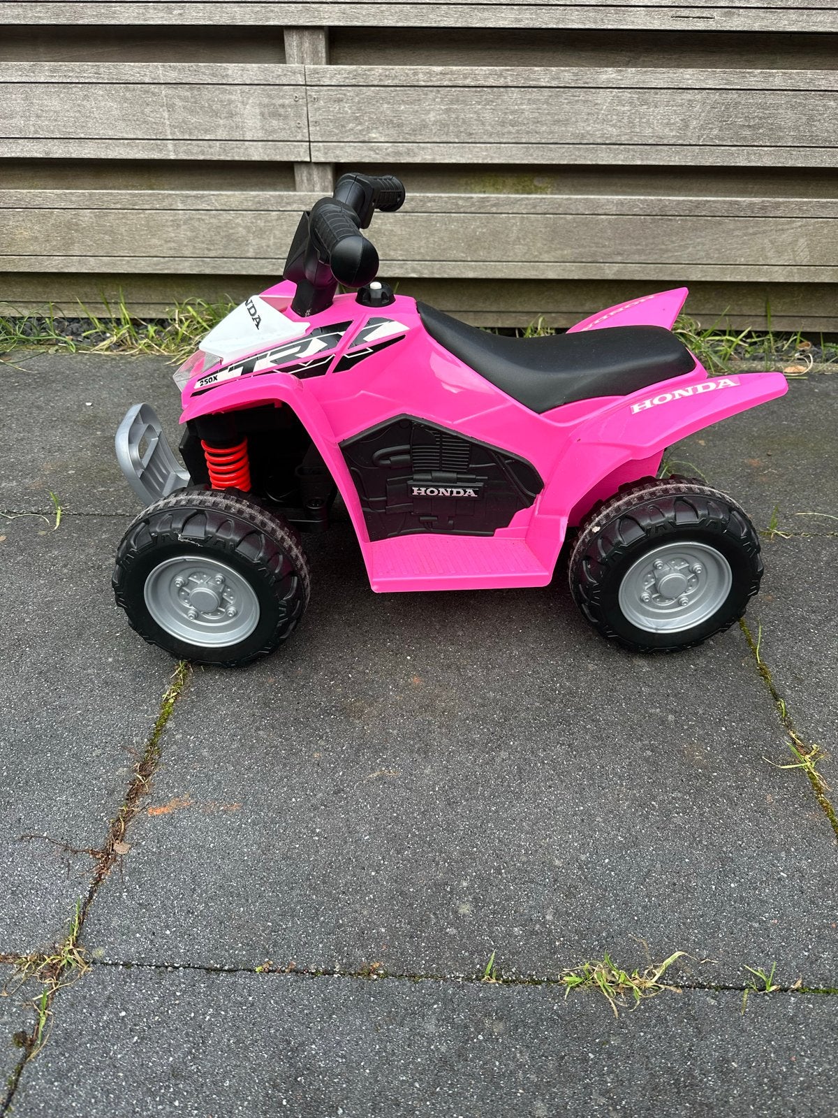 Roze quad voor kinderen (elektrisch), Ophalen of Verzenden, Gebruikt, Overige typen