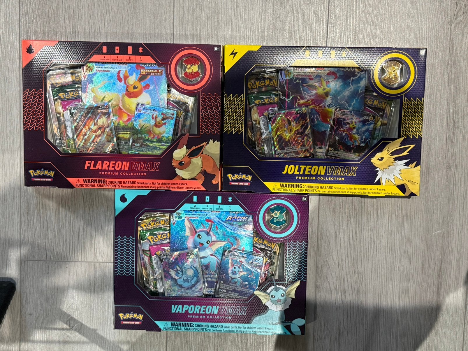 Eeveelution Premium collection box set Pokemon, Ophalen, Nieuw, Overige typen, Foil