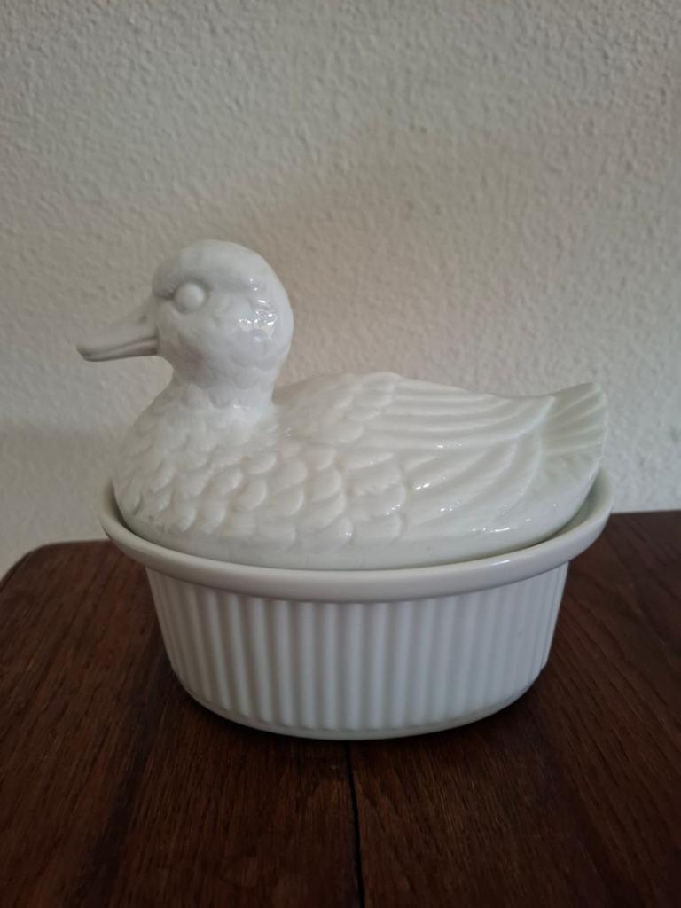 Pot met deksel. Patépot. Eend., Ophalen of Verzenden, Overige stijlen, Porselein, Schaal of Schalen