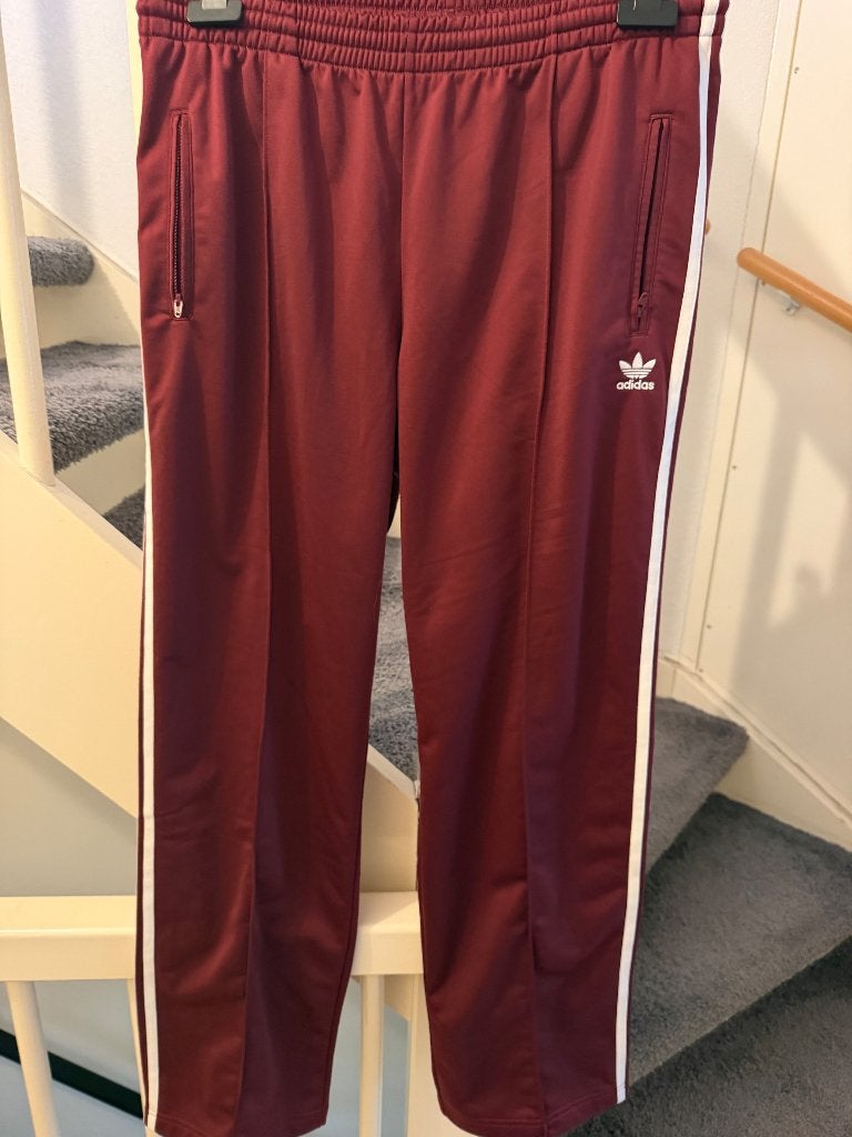 Adidas trainingsbroek, Maat 56/58 (XL), Ophalen of Verzenden, Zo goed als nieuw, Rood