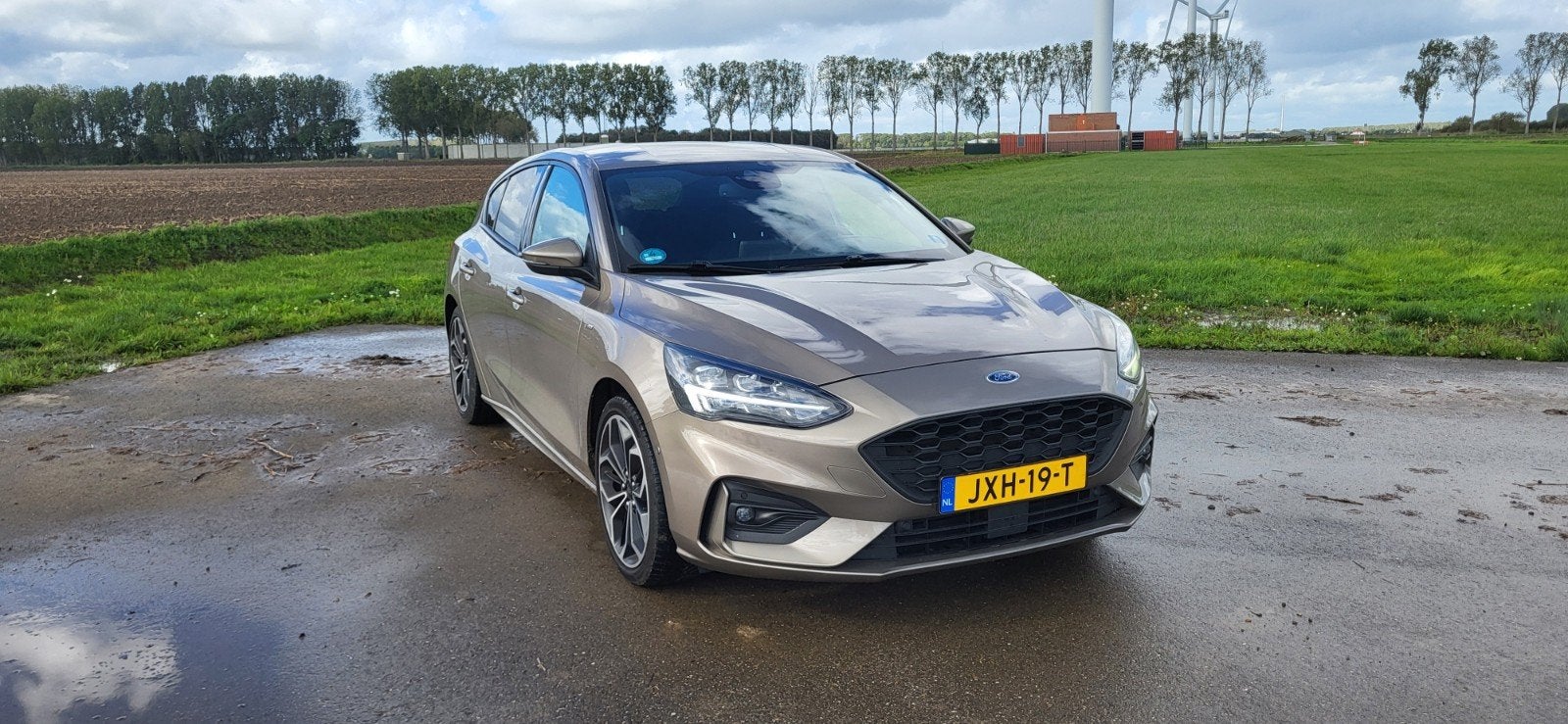 Ford Focus 1.5 Ecoboost 182pk 2019 Bruin/beige, Auto's, Leder en Stof, Sportstoelen, Handgeschakeld, Particulier