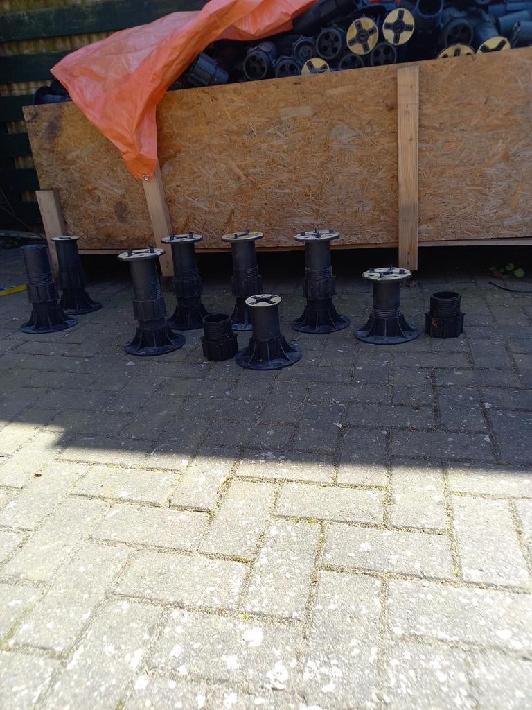 Terrasdragers verstelbaar., Ophalen, Gebruikt, Kunststof