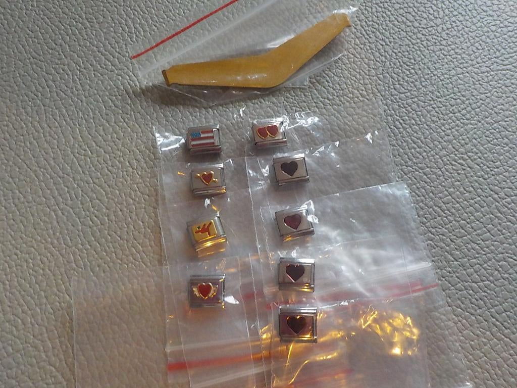 9 Italiaanse Bedels bedelarmband Uberry 9mm - hartjes <3, Staal, Nieuw, Ophalen of Verzenden, Met bedels of kralen
