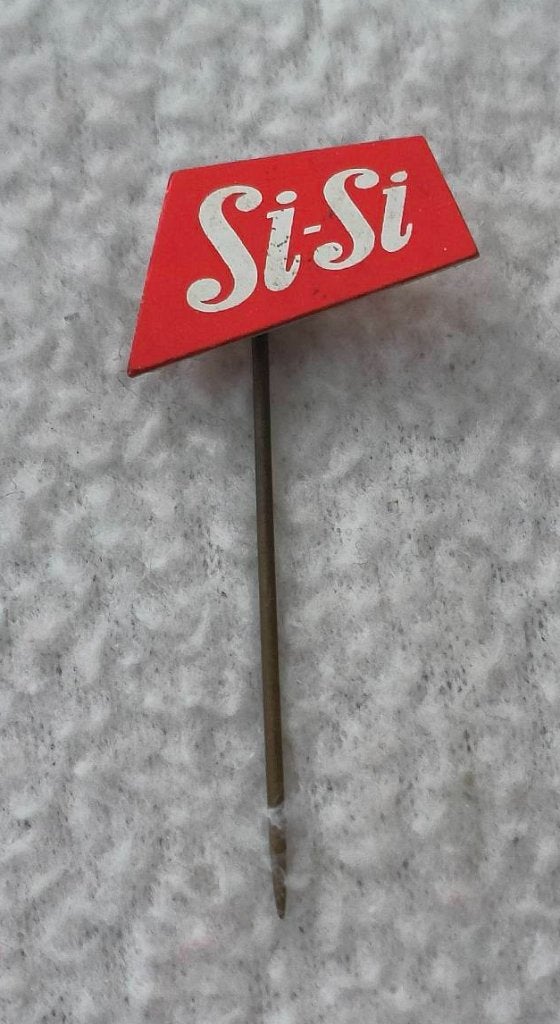 Speldje SiSi, Verzamelen, Ophalen of Verzenden, Zo goed als nieuw, Merk, Speldje of Pin