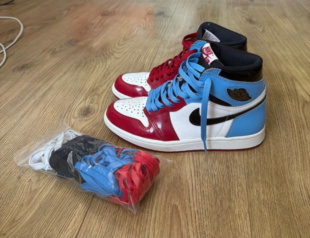 Jordan 1 fearless, Ophalen of Verzenden, Zo goed als nieuw