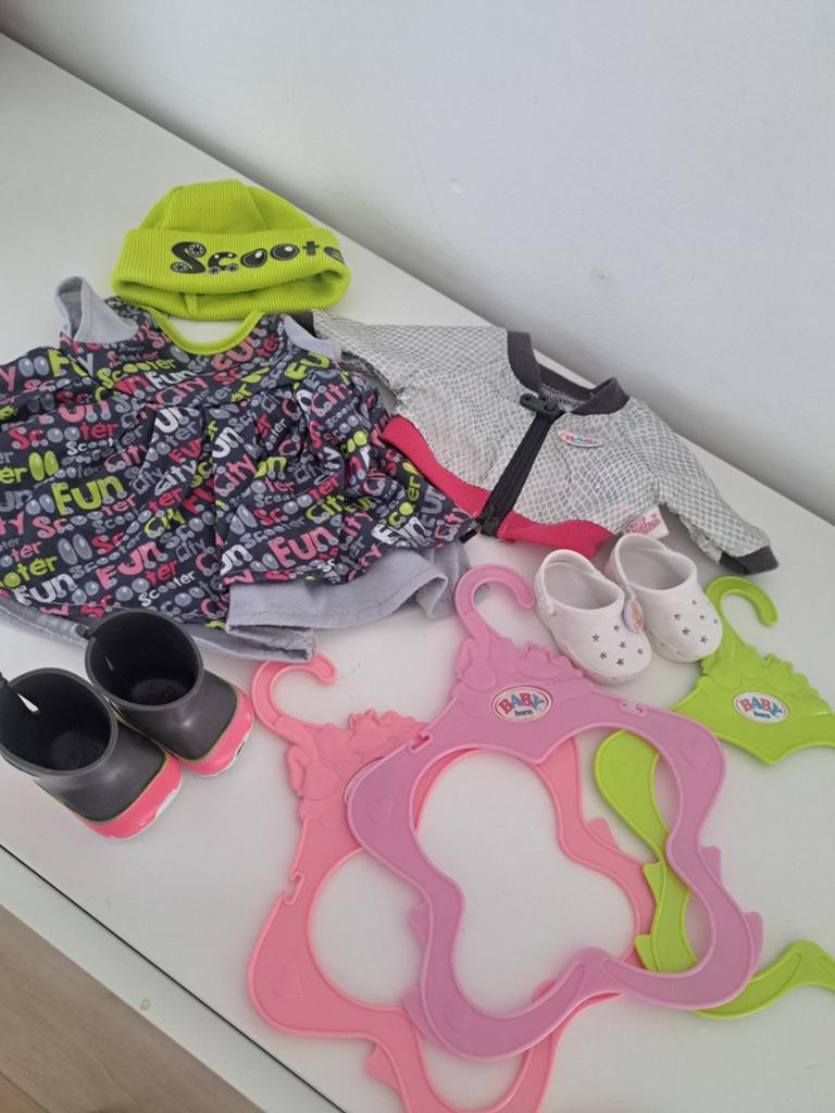 Babyborn baby born scooter kleding crocs kapstokjes, Ophalen of Verzenden, Gebruikt