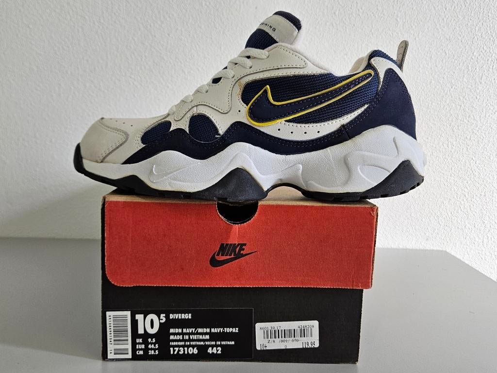 Nike Air Crosstrainer Diverge US 10.4 Eur 44.5  Vintage DS, Nike, Nieuw, Ophalen of Verzenden, Wit