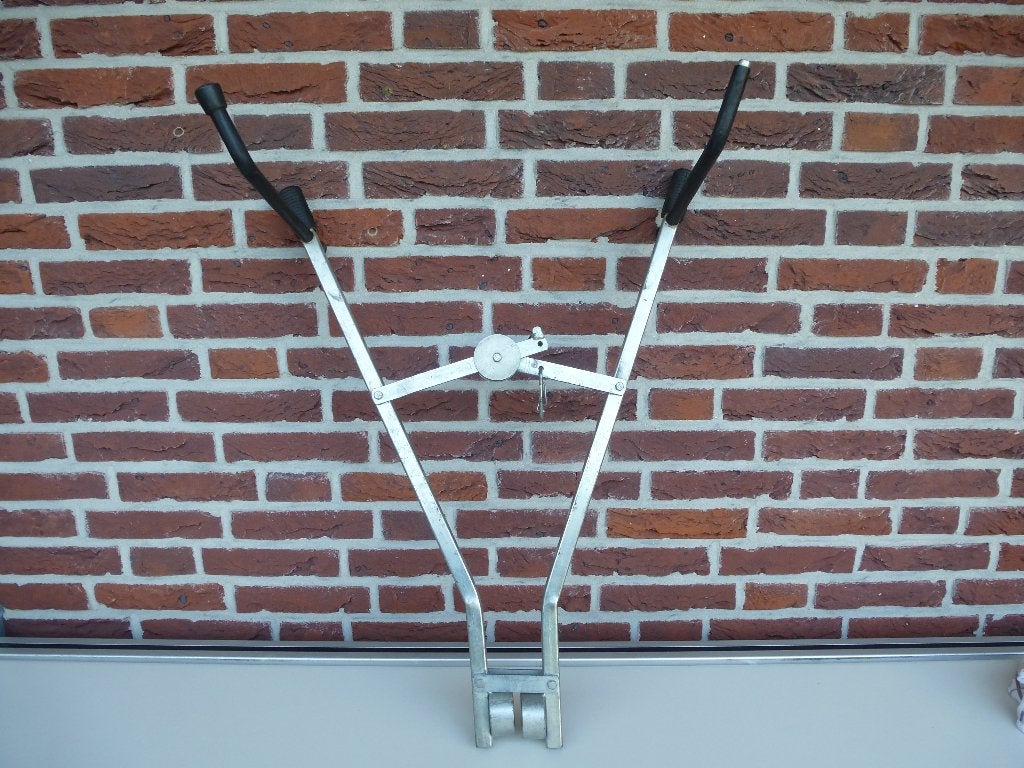 Een compact, inklapbaar schaarmodel fietsendrager | i.z.g.s., Auto diversen, Fietsendragers, Elektrische fiets, Ophalen of Verzenden