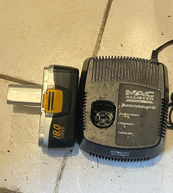 Opladers en Accu's voor Schroefmachines (Diverse), Ophalen of Verzenden, Gebruikt