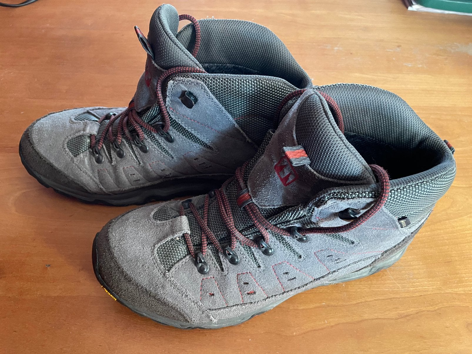 Wandelschoenen Vibram half hoog maat 44, Ophalen of Verzenden, Gebruikt, Schoenen