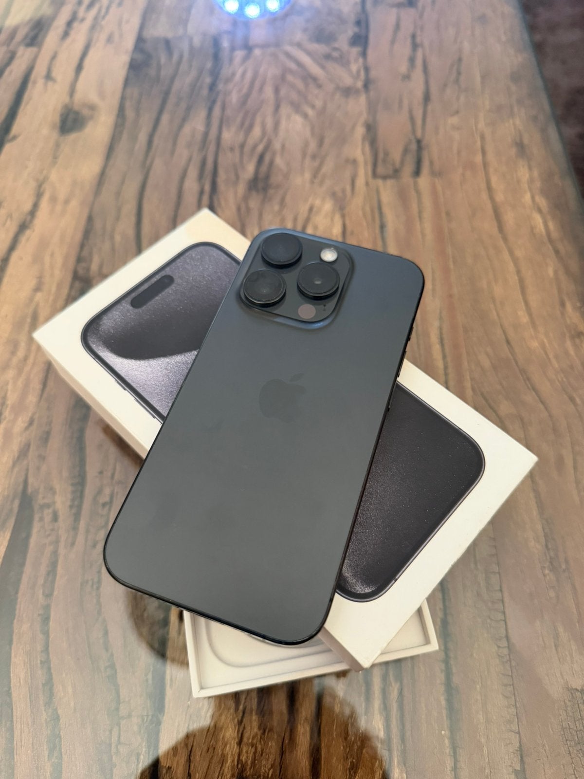 Iphone 15 pro nieuwstaat 128gb & 100%, Telecommunicatie, Mobiele telefoons | Apple iPhone, 128 GB, Zwart, Ophalen of Verzenden