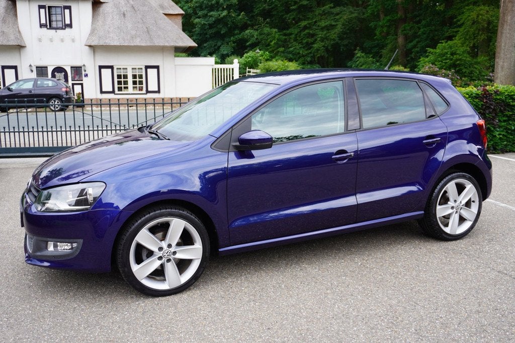 Volkswagen Polo 1.2 TSI Highline Airco Navi Cruise Lm Velgen, Voorwielaandrijving, Blauw, Handgeschakeld, 19 km/l