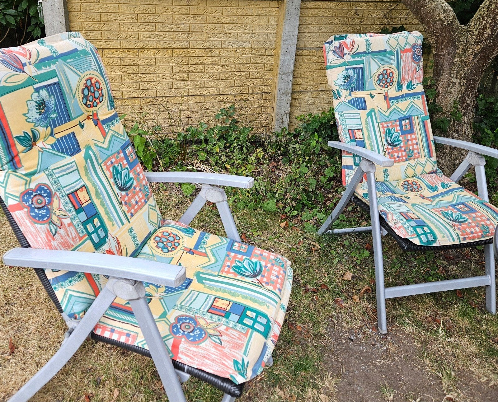 2 stoelkussens, GRATIS OPHALEN IN NIJMEGEN, Ophalen, Gebruikt, Overige materialen